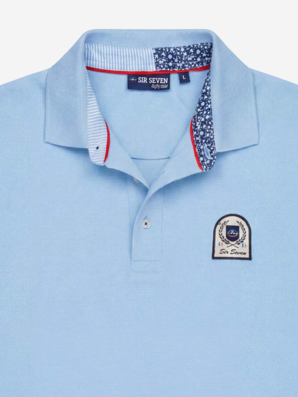 Polo brodé à manches courtes et intérieur de col contrasté - Bleu ciel