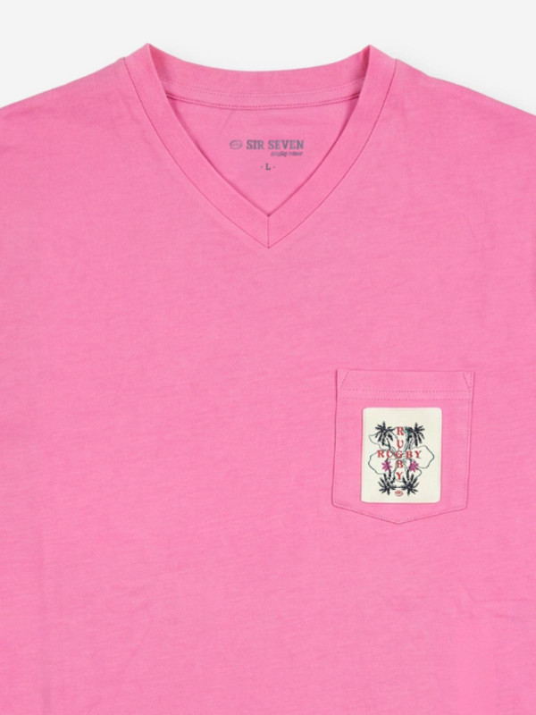 T-shirt col V avec poche poitrine et écusson - Rose