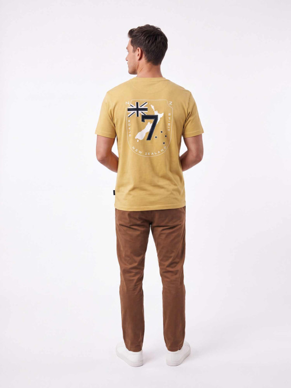 T-shirt manches courtes imprimé « Black spirit - New Zealand » - Beige